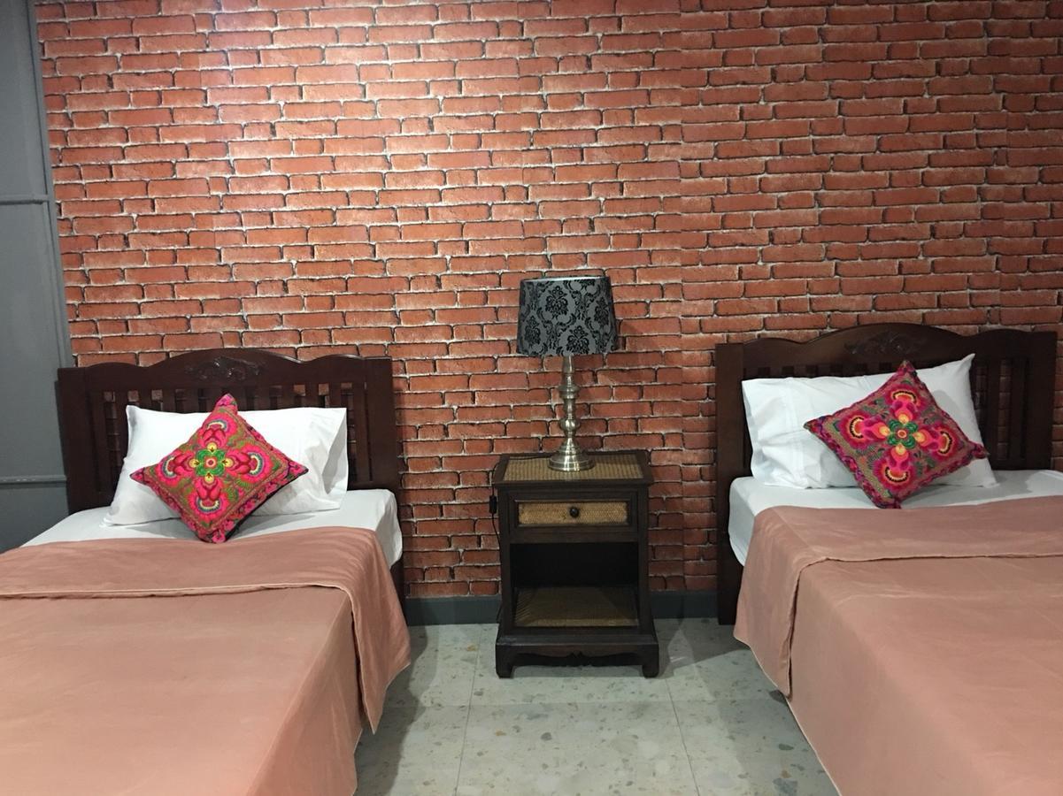 Hotel Baanlansa Bed&Bar Chiang Mai Exterior foto